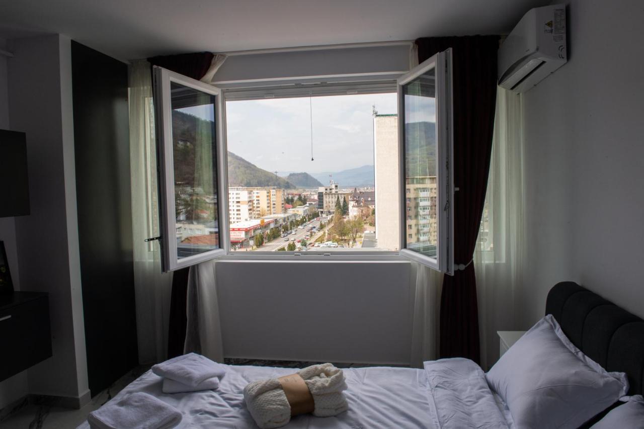 Apart Hotel Center Piatra Neamţ Esterno foto