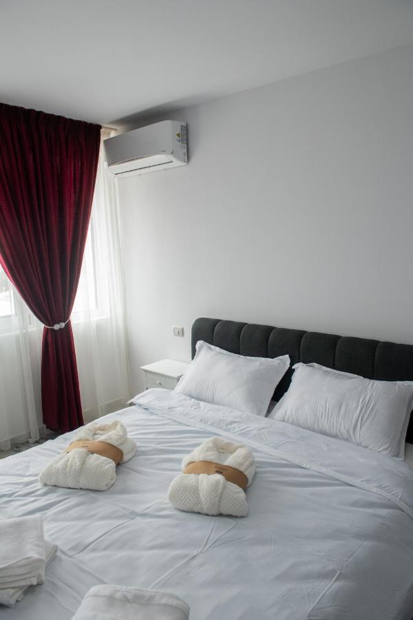 Apart Hotel Center Piatra Neamţ Esterno foto